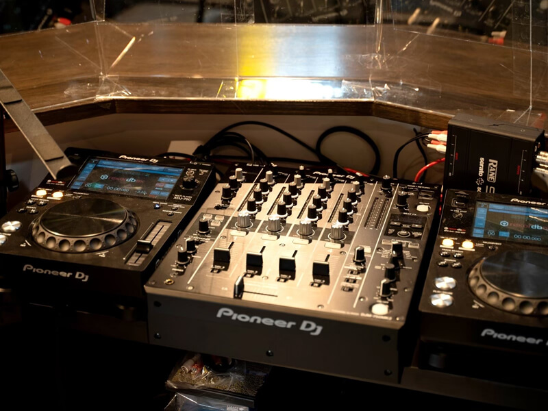 LITTS BAR ＆ GRILL SHIBUYA - バー リッツ 渋谷 | 東京 渋谷 宇田川町のラグジュアリーBAR